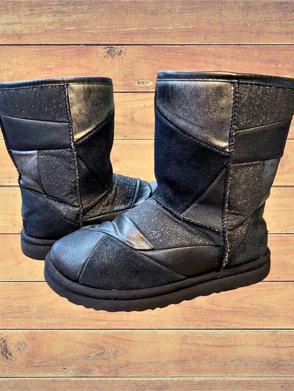 UGG Classic Short Black Glitter Patchwork Suede Leather Boots Size 8 GUC - Picture 3 of 16
